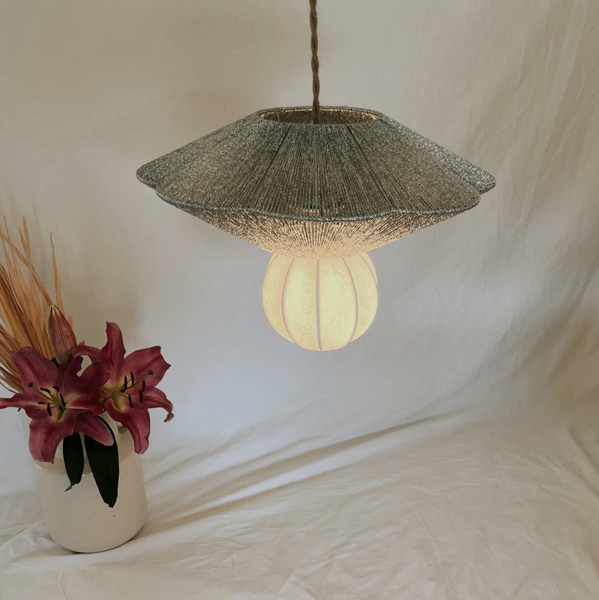 Suspension tissé en fil argenté Aura