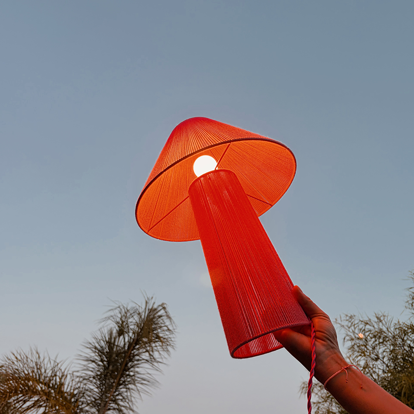 Lampe à poser tissée en coton Bonbon