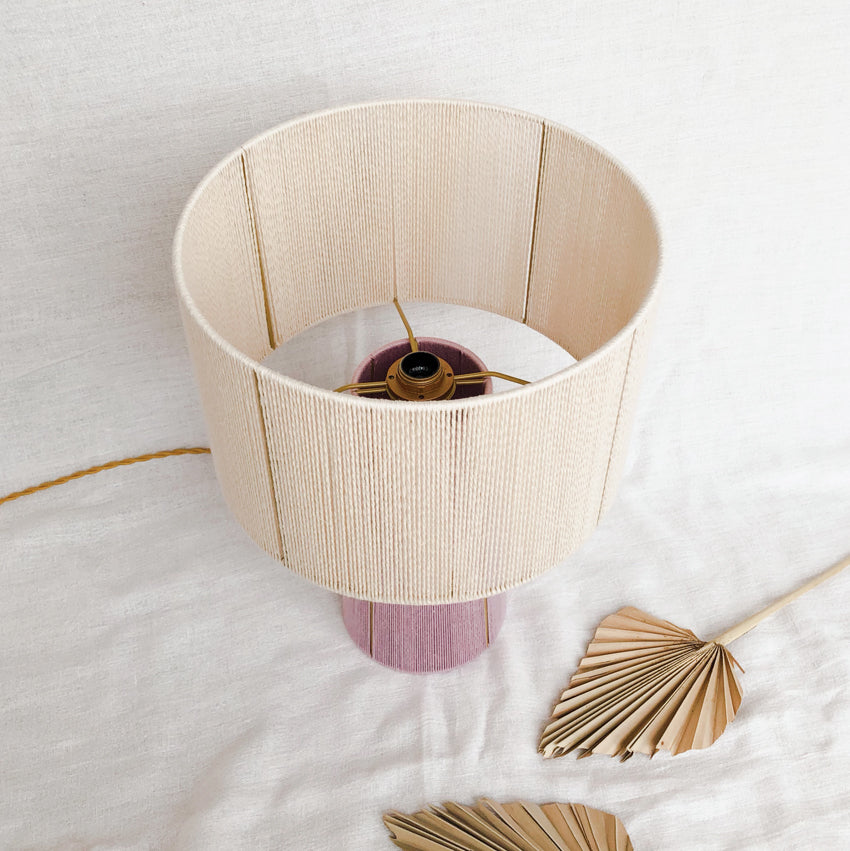 Lampe à poser tissée en coton Malia