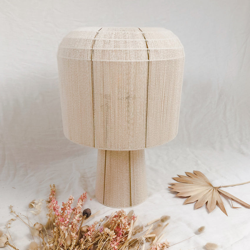 Lampe à poser tissée en coton Poema