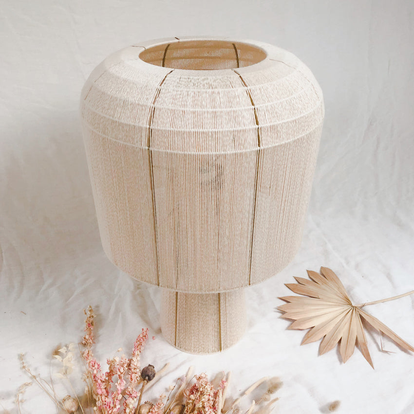 Lampe à poser tissée en coton Poema