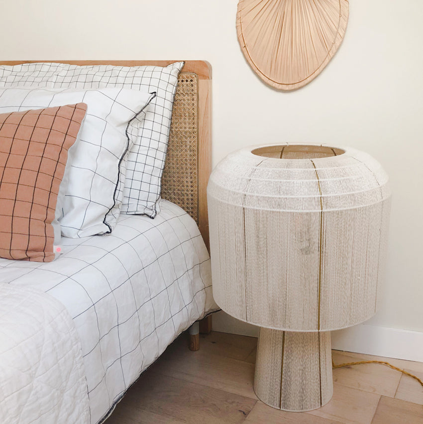 Lampe à poser tissée en coton Poema
