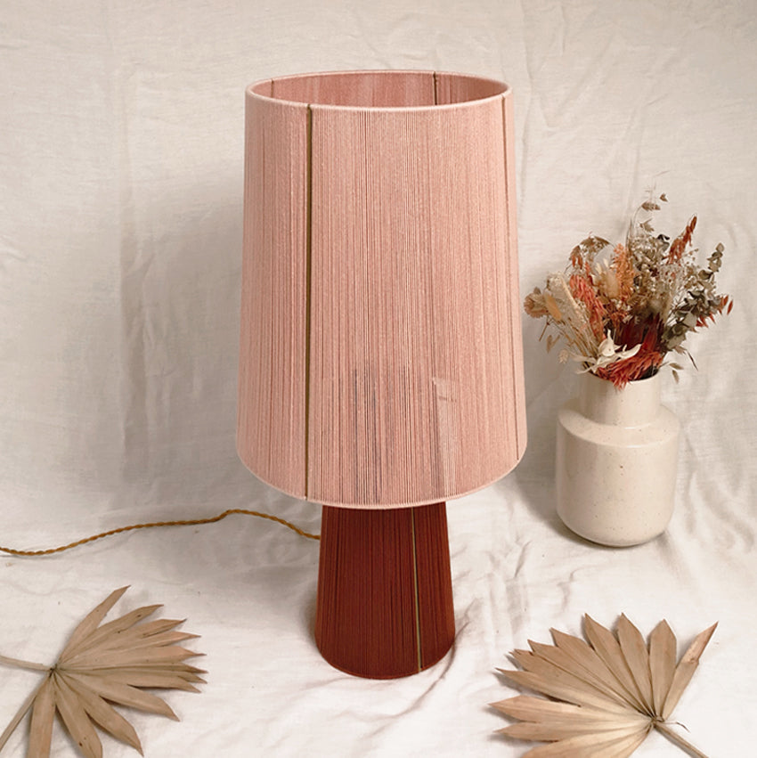 Lampe à poser tissée en coton Rosa