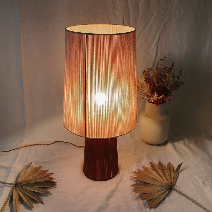 Lampe à poser tissée en coton Rosa